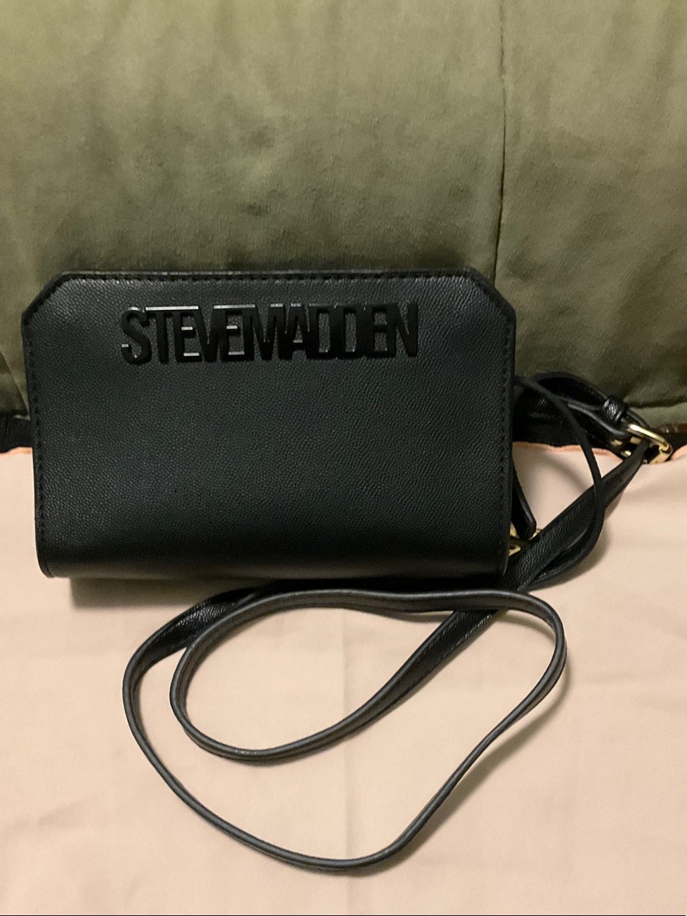 Steve Madden Black Pebbled Faux Leather Crossbody Bag